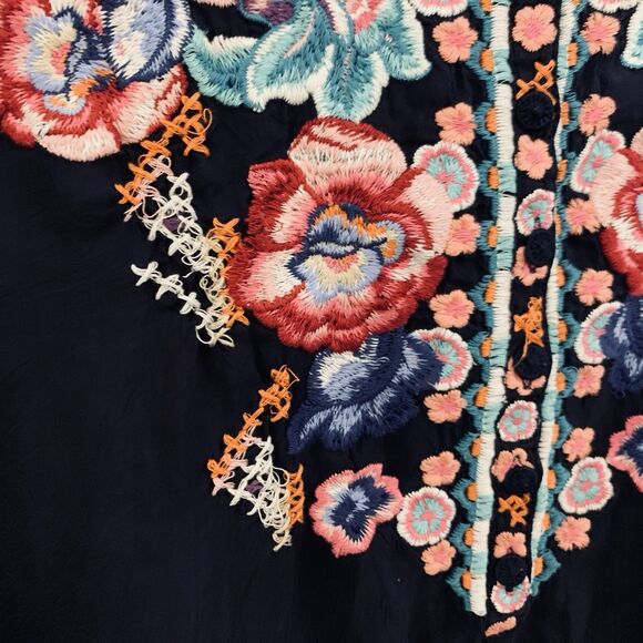 Johnny Was Elsarose Tunic Top XL Navy Embroidered Floral Colorful Festival Boho - Picture 6 of 13